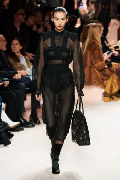 Look 40
